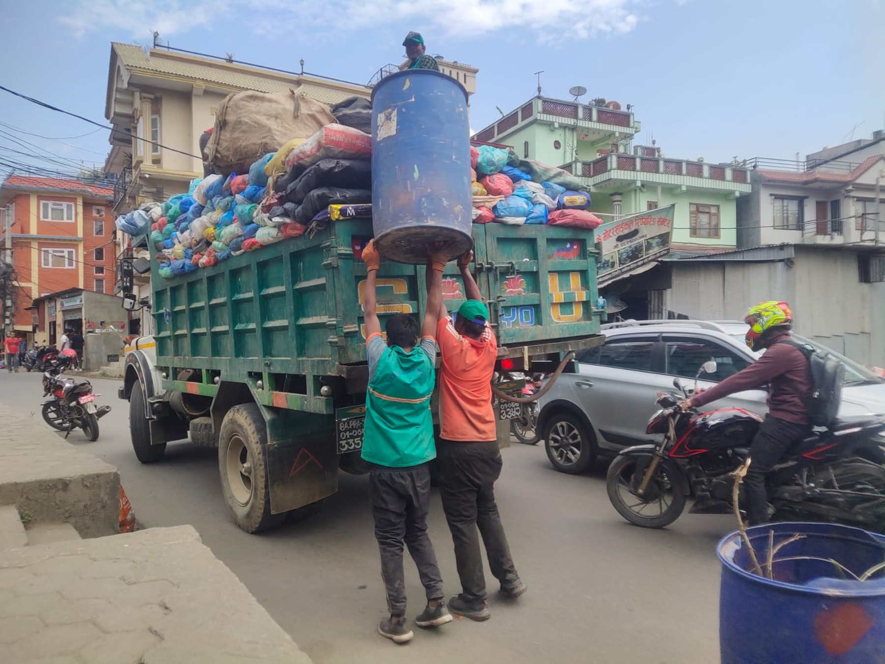 काठमाडौं उपत्यकाको फोहोर बन्चरेडाँडा लैजान अवरोध